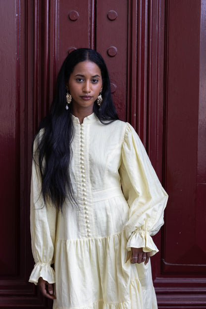 Lumiéra butter yellow