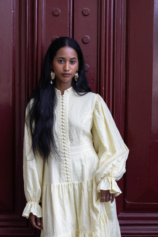 Lumiéra butter yellow