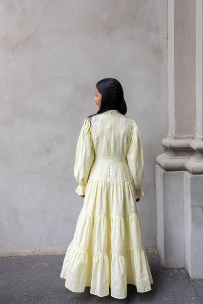 Lumiéra butter yellow